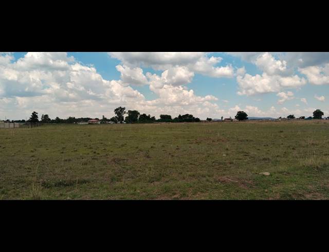 26,475M² VACANT LAND FOR SALE IN BOLTONWOLD